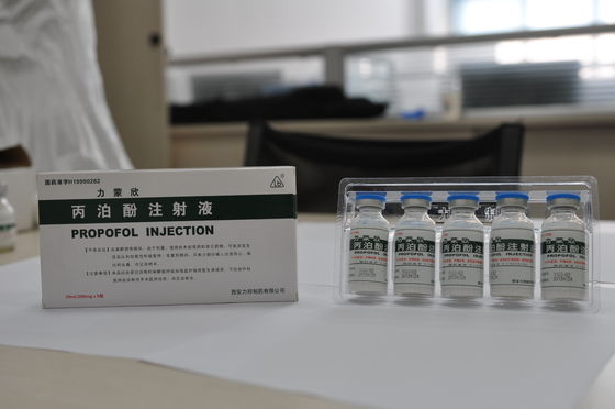 Un buen precio. Emulsión inyectable de propofol en línea